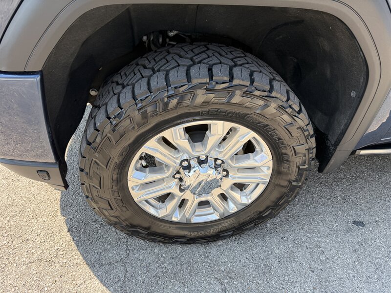 2022 GMC Sierra 2500HD Denali - Photo 13 - Nashville, TN 37210