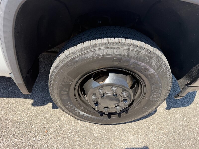 2020 Chevrolet Silverado 3500 Work Truck FLAT BED - Photo 14 - Nashville, TN 37210
