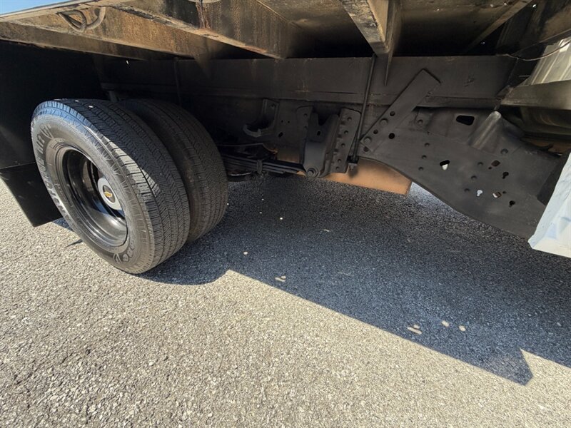2020 Chevrolet Silverado 3500 Work Truck FLAT BED - Photo 13 - Nashville, TN 37210