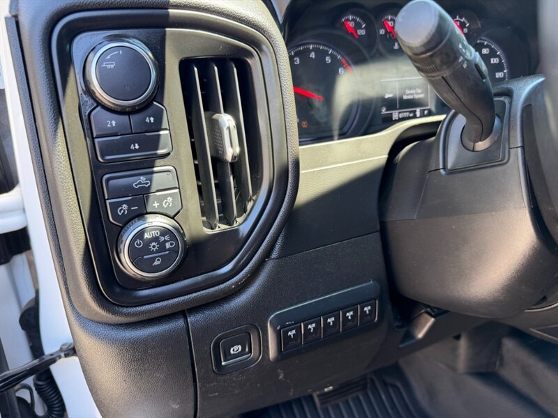 2020 Chevrolet Silverado 3500 Work Truck FLAT BED - Photo 32 - Nashville, TN 37210