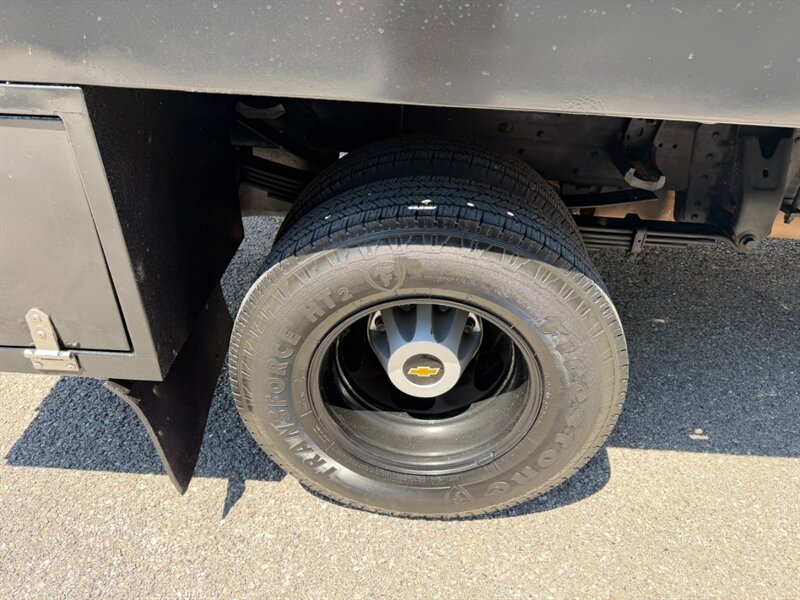 2020 Chevrolet Silverado 3500 Work Truck FLAT BED - Photo 11 - Nashville, TN 37210