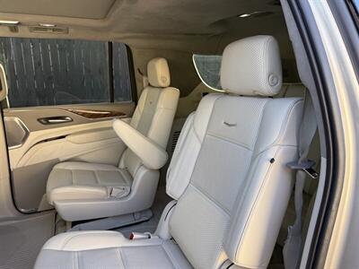 2021 Cadillac Escalade ESV Premium Luxury Platinum   - Photo 22 - Nashville, TN 37210