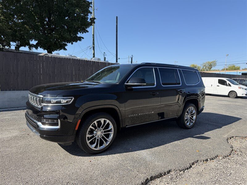 2022 Jeep Grand Wagoneer II photo 5