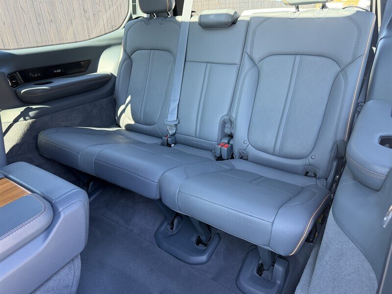 2022 Jeep Grand Wagoneer II photo 26
