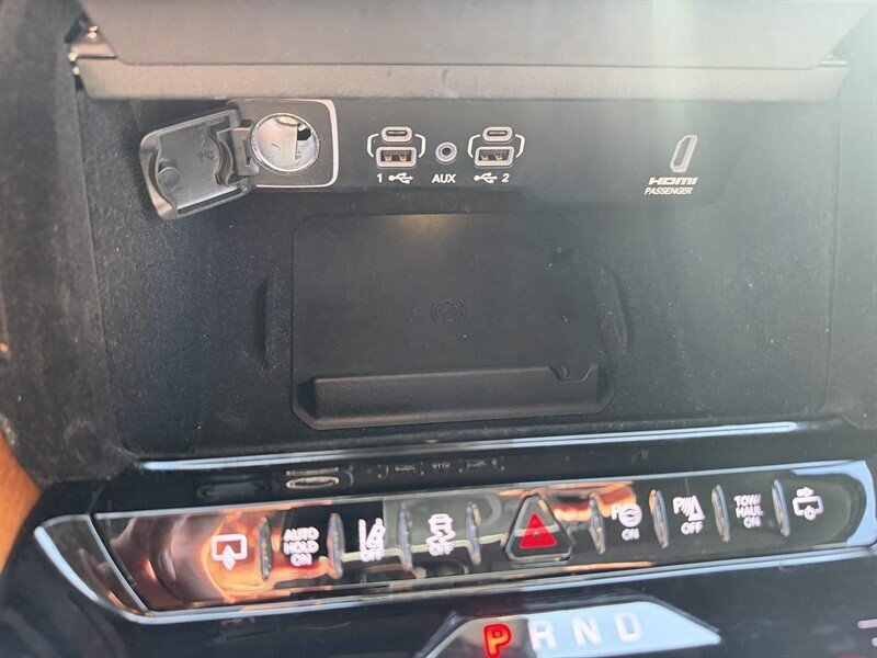 2022 Jeep Grand Wagoneer II photo 40