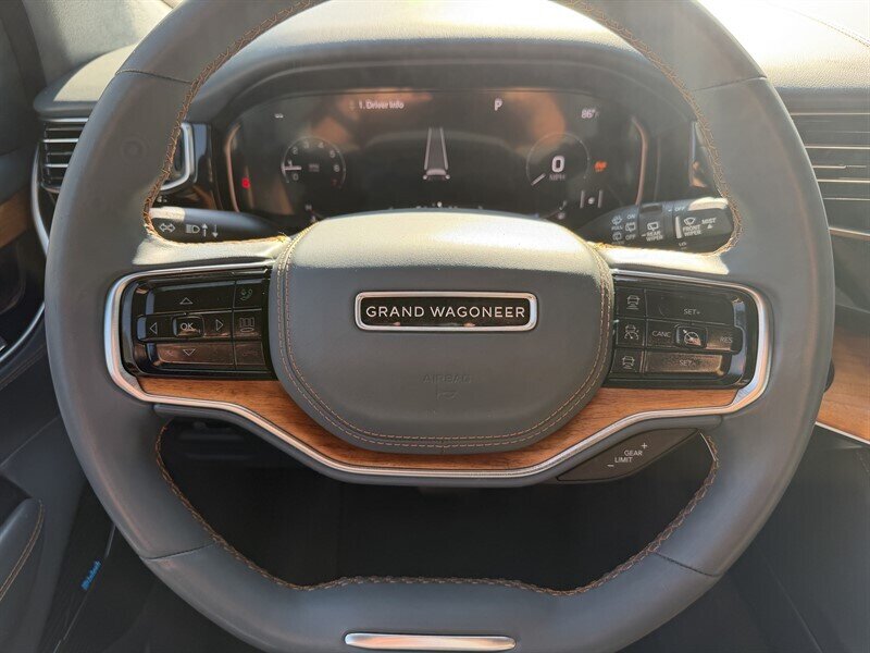 2022 Jeep Grand Wagoneer II photo 35