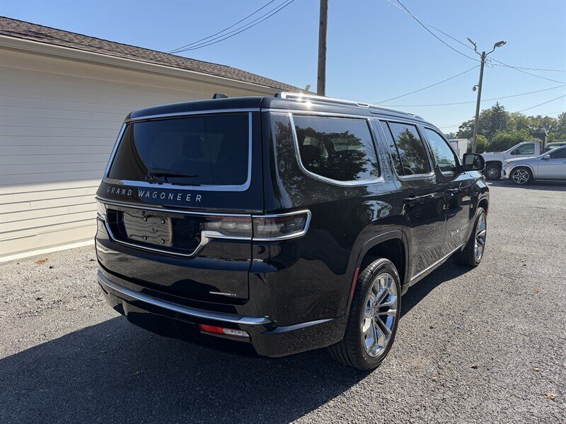 2022 Jeep Grand Wagoneer II photo 9
