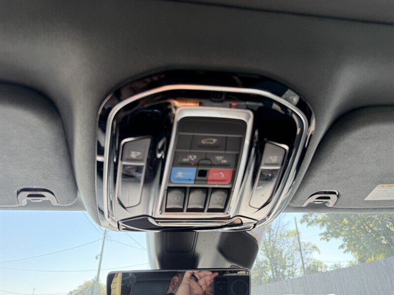 2022 Jeep Grand Wagoneer II photo 43