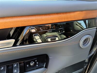 2022 Jeep Grand Wagoneer Series II - Photo 16 - Nashville, TN 37210