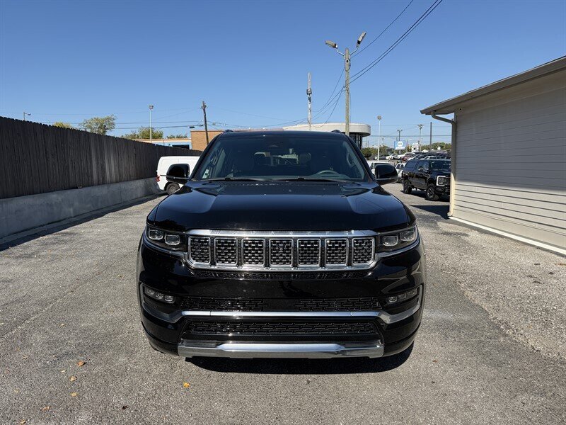 2022 Jeep Grand Wagoneer II photo 3