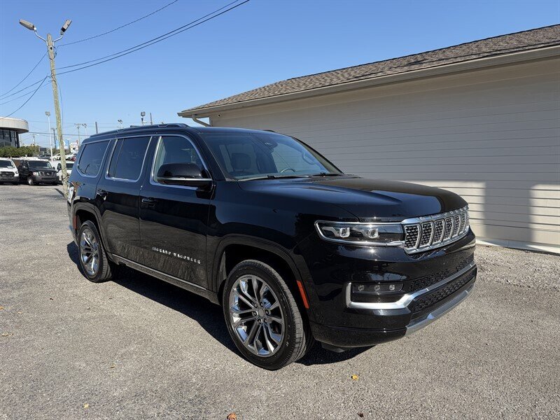 2022 Jeep Grand Wagoneer II photo 2