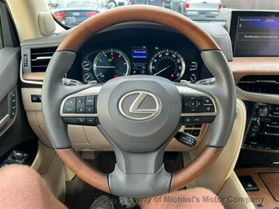 2019 Lexus LX 570 Three-Row   - Photo 8 - Nashville, TN 37210