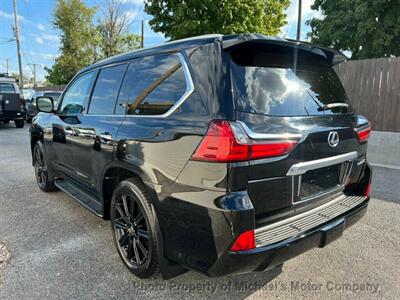 2019 Lexus LX 570 Three-Row   - Photo 5 - Nashville, TN 37210