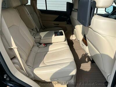 2019 Lexus LX 570 Three-Row   - Photo 25 - Nashville, TN 37210