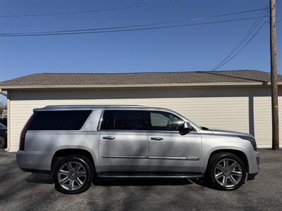 2017 Cadillac Escalade ESV Luxury  