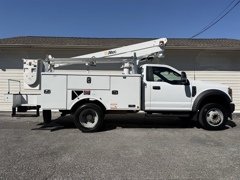 2022 Ford F-450 Super Duty   - Photo 1 - Nashville, TN 37210