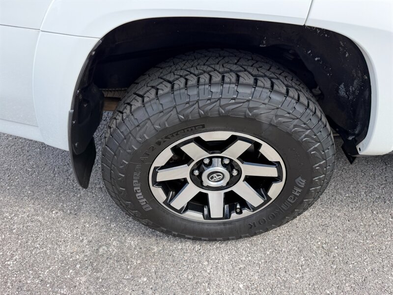 2019 Toyota 4Runner TRD Off-Road Premium - Photo 13 - Nashville, TN 37210