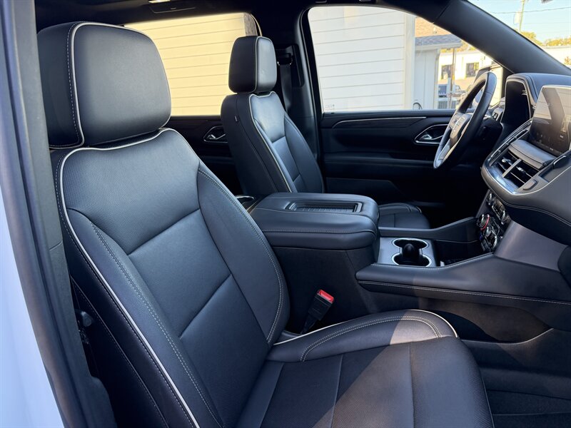 2023 GMC Yukon XL SLT - Photo 34 - Nashville, TN 37210