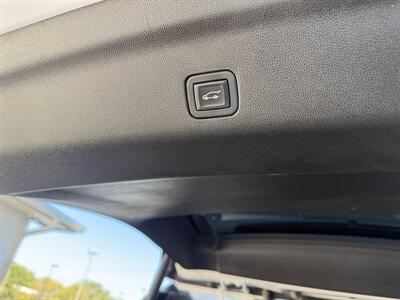 2023 GMC Yukon XL SLT - Photo 31 - Nashville, TN 37210