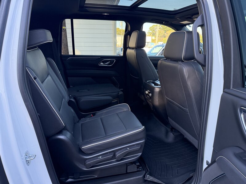 2023 GMC Yukon XL SLT - Photo 32 - Nashville, TN 37210