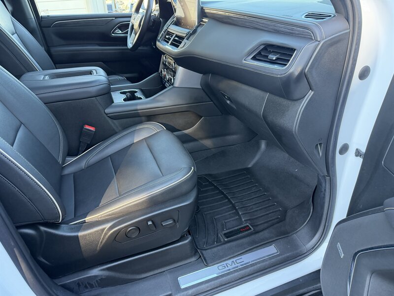 2023 GMC Yukon XL SLT - Photo 33 - Nashville, TN 37210