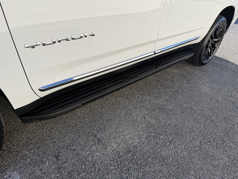 2023 GMC Yukon XL SLT - Photo 15 - Nashville, TN 37210