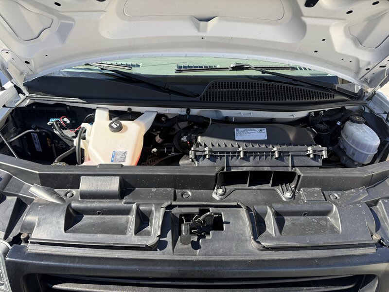 2023 GMC Savana 2500 - Photo 34 - Nashville, TN 37210