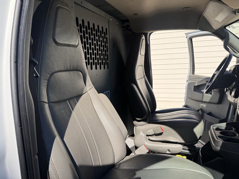 2023 GMC Savana 2500 - Photo 9 - Nashville, TN 37210