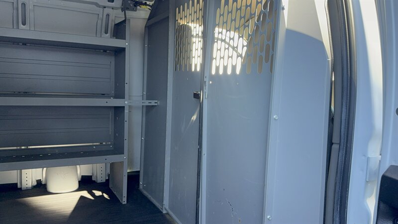 2023 GMC Savana 2500 - Photo 10 - Nashville, TN 37210