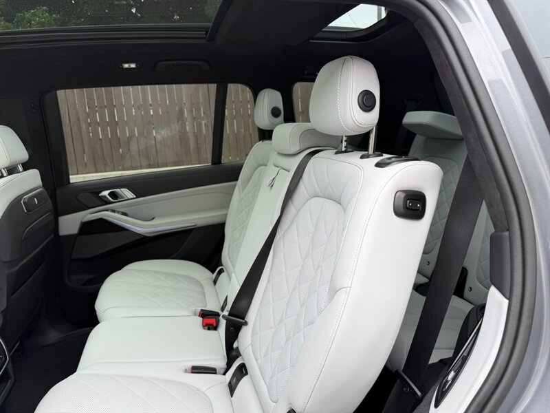 2024 BMW X7 xDrive40i - Photo 23 - Nashville, TN 37210