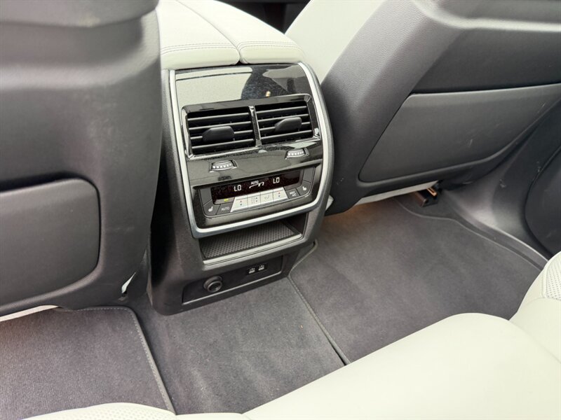 2024 BMW X7 xDrive40i - Photo 24 - Nashville, TN 37210