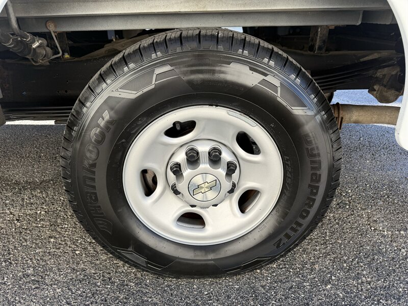 2021 Chevrolet Express 3500 - Photo 27 - Nashville, TN 37210