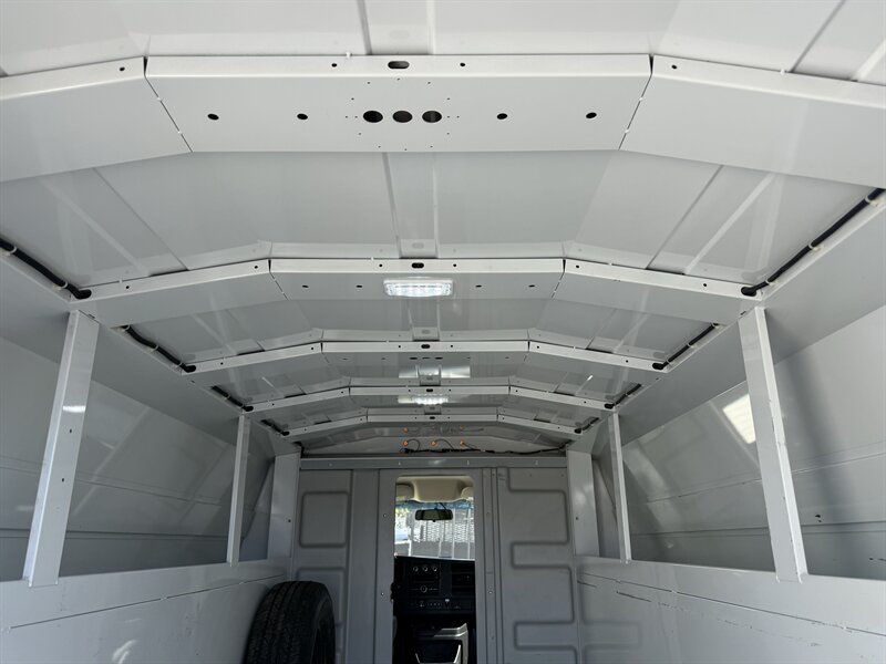 2021 Chevrolet Express 3500 - Photo 38 - Nashville, TN 37210