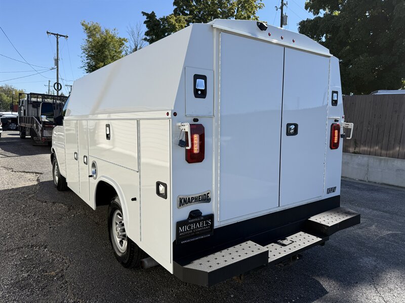 2021 Chevrolet Express 3500 - Photo 22 - Nashville, TN 37210