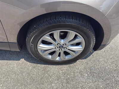 2019 Ford Edge Titanium   - Photo 10 - Nashville, TN 37210