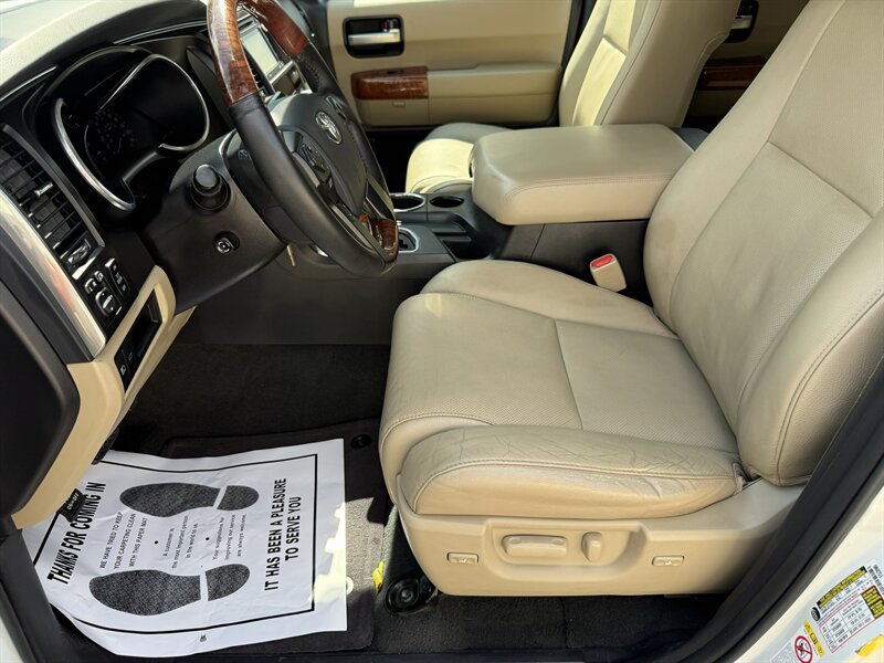 2019 Toyota Sequoia Platinum - Photo 13 - Nashville, TN 37210