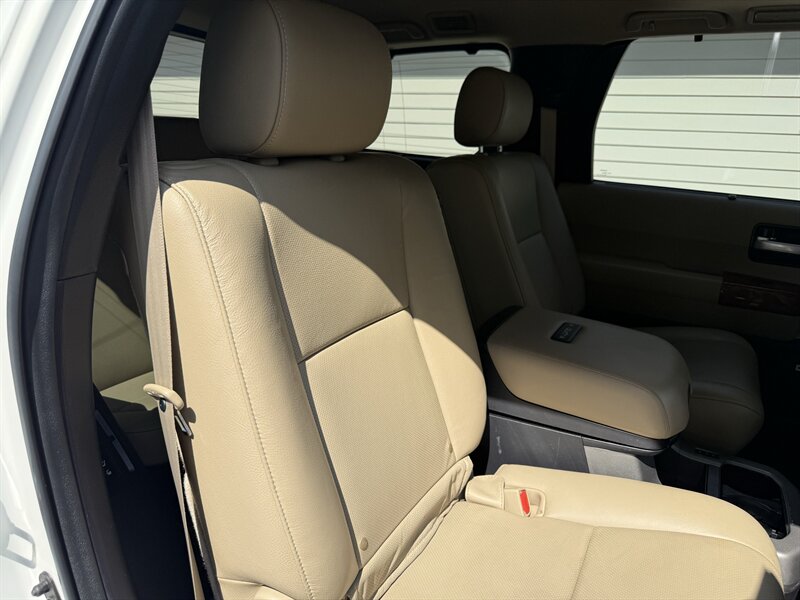2019 Toyota Sequoia Platinum - Photo 38 - Nashville, TN 37210