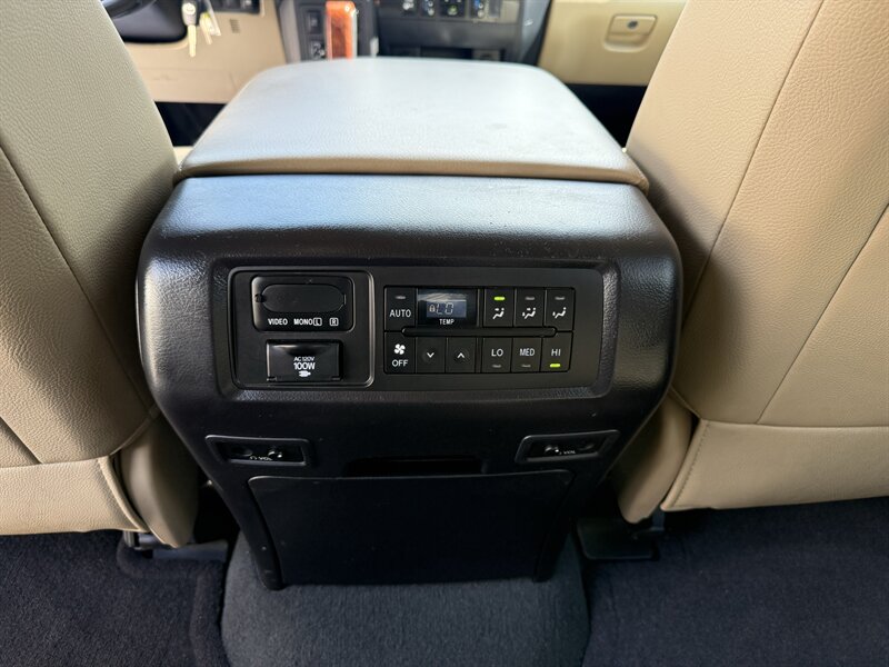 2019 Toyota Sequoia Platinum - Photo 26 - Nashville, TN 37210