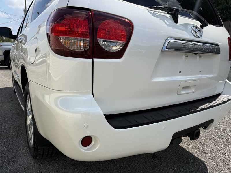 2019 Toyota Sequoia Platinum - Photo 27 - Nashville, TN 37210