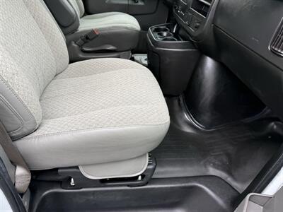 2021 Chevrolet Express 3500   - Photo 9 - Nashville, TN 37210