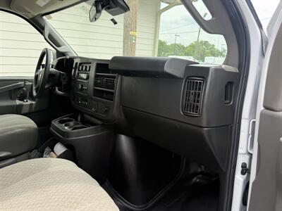 2021 Chevrolet Express 3500   - Photo 13 - Nashville, TN 37210