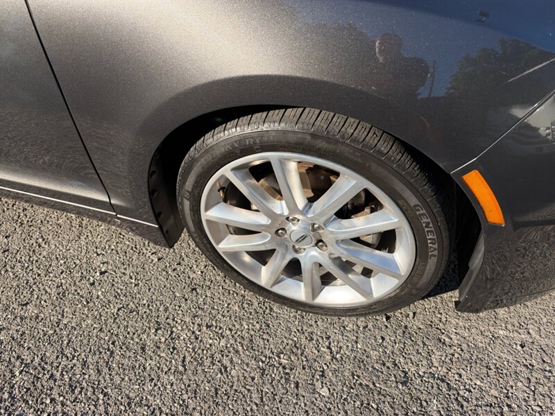 Photo 12