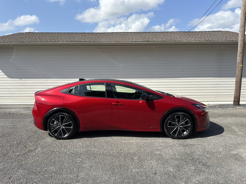 2023 Toyota Prius XLE  