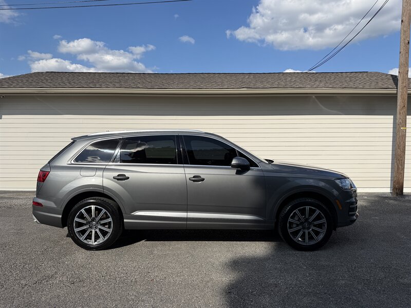 2017 Audi Q7 3.0T quattro Premium Plus  