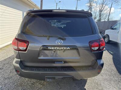 2018 Toyota Sequoia TRD Sport   - Photo 16 - Nashville, TN 37210