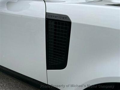 2024 Land Rover Defender 130 P400 X-Dynamic SE   - Photo 5 - Nashville, TN 37210