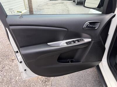 2018 Dodge Journey SE   - Photo 14 - Nashville, TN 37210