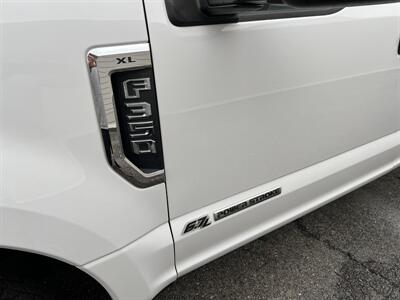 2017 Ford F-350 Super Duty XL   - Photo 2 - Nashville, TN 37210