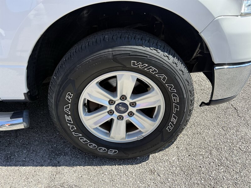 2005 Ford F-150 XLT - Photo 5 - Nashville, TN 37210