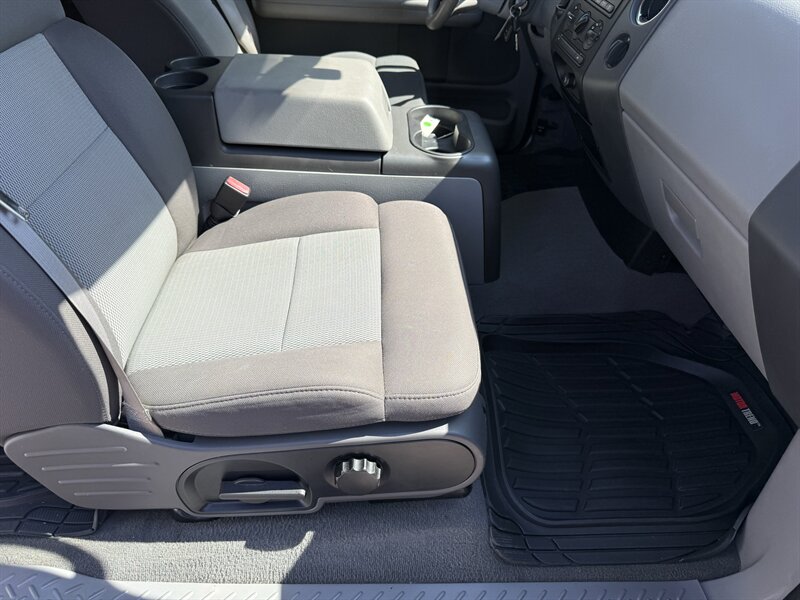 2005 Ford F-150 XLT - Photo 10 - Nashville, TN 37210